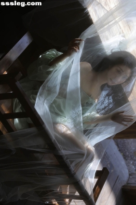 [YITUYU艺图语]2026.01.17 绿影 野生模特园子[20P81M]