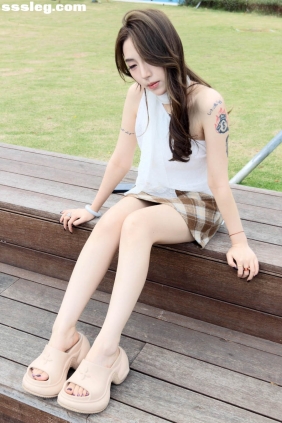 个人约拍 No.028 高颜值萌妹户外[410P+61V6.56G]