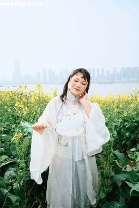 [YITUYU艺图语]2026.03.21 花田少女[22P346M]