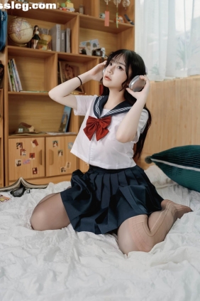 [YITUYU艺图语]2026.01.07 JK妹子的室内生活 一元同学Jodie[25P987M]